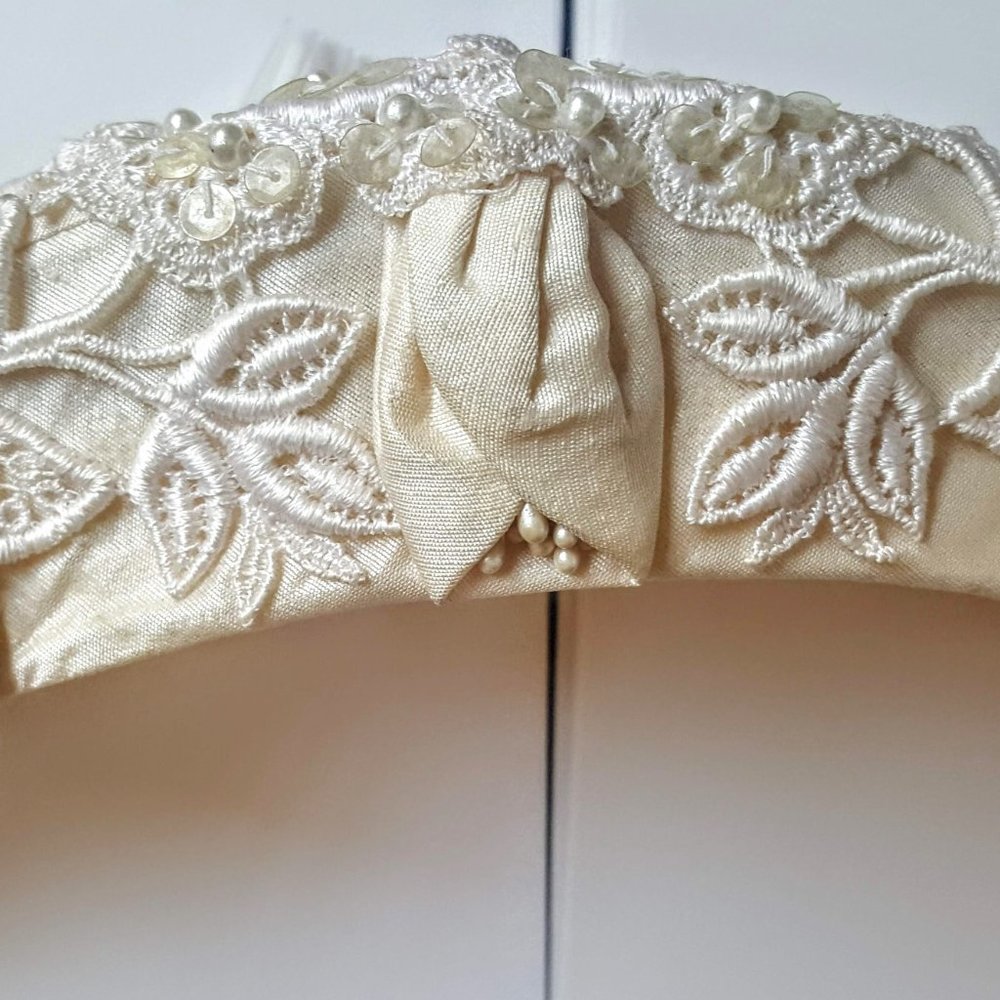 Ivoire Birdcage Vintage veil Can Be Attached
